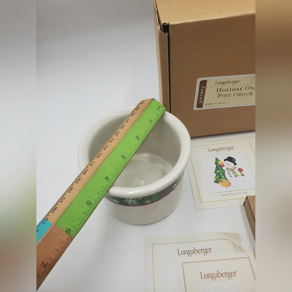 Longaberger Pottery Holiday pint crock with lid - Picture 3 of 6